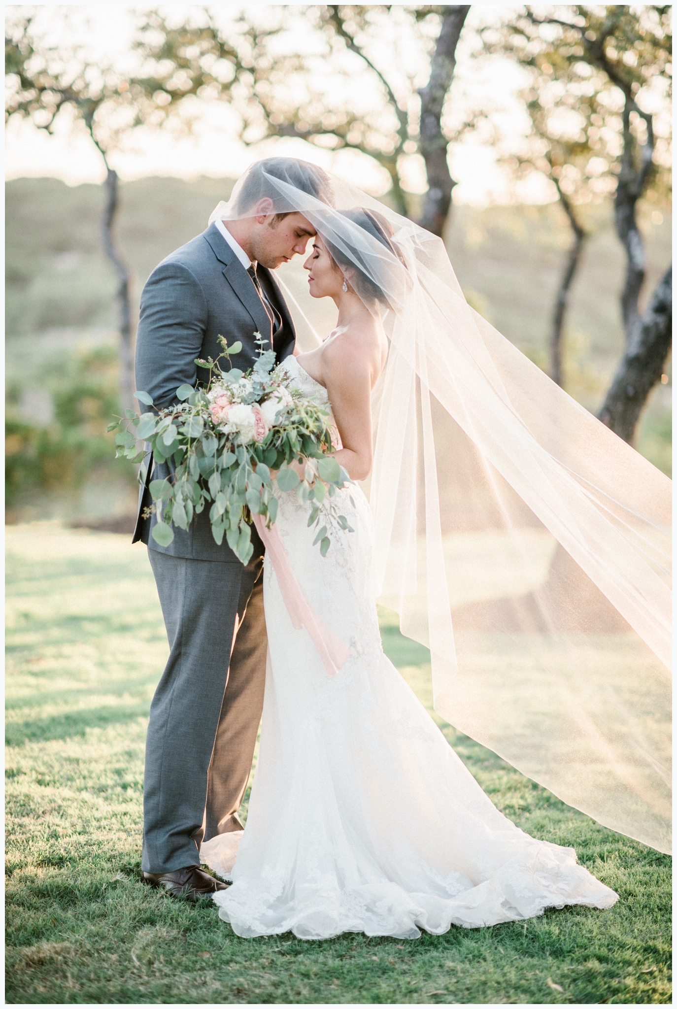 joslyn-holtfort-photography-canyonwood-ridge-wedding-austin-texas-30