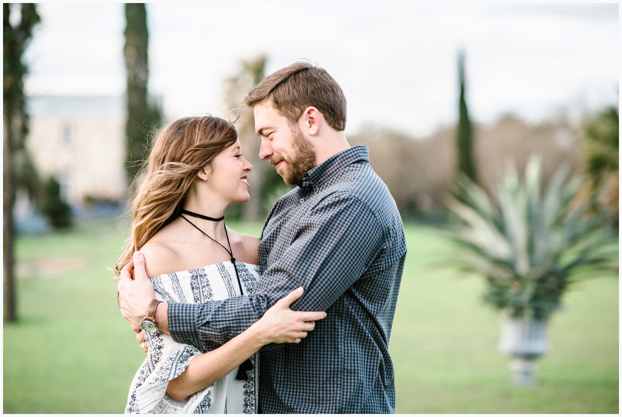 joslyn-holtfort-photography-engagement-session-le-san-michele-buda-texas_0009