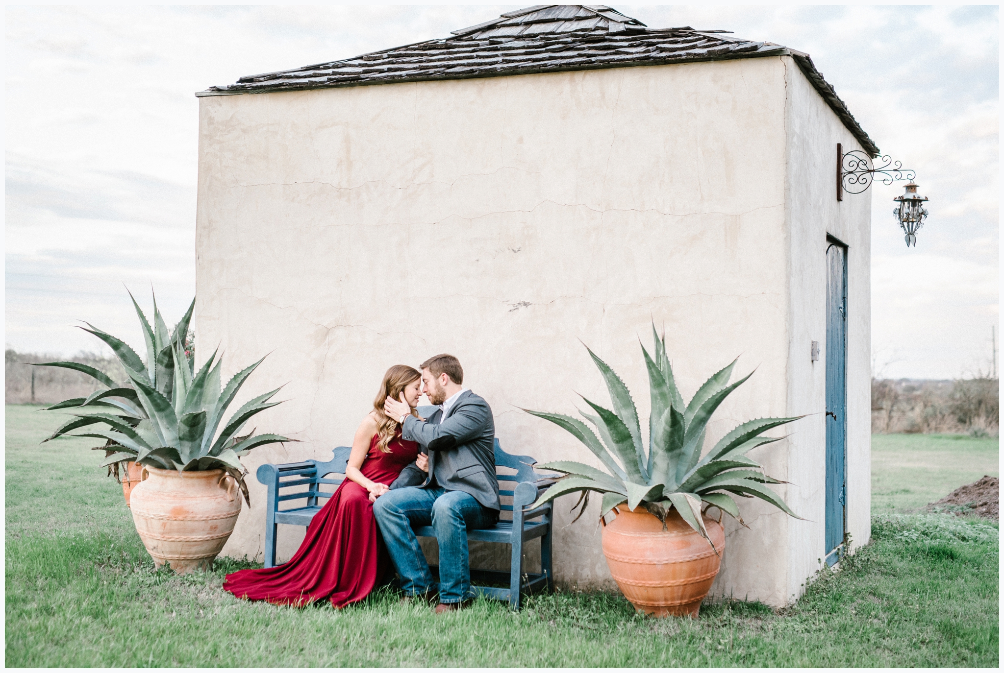 joslyn-holtfort-photography-engagement-session-le-san-michele-buda-texas_0011