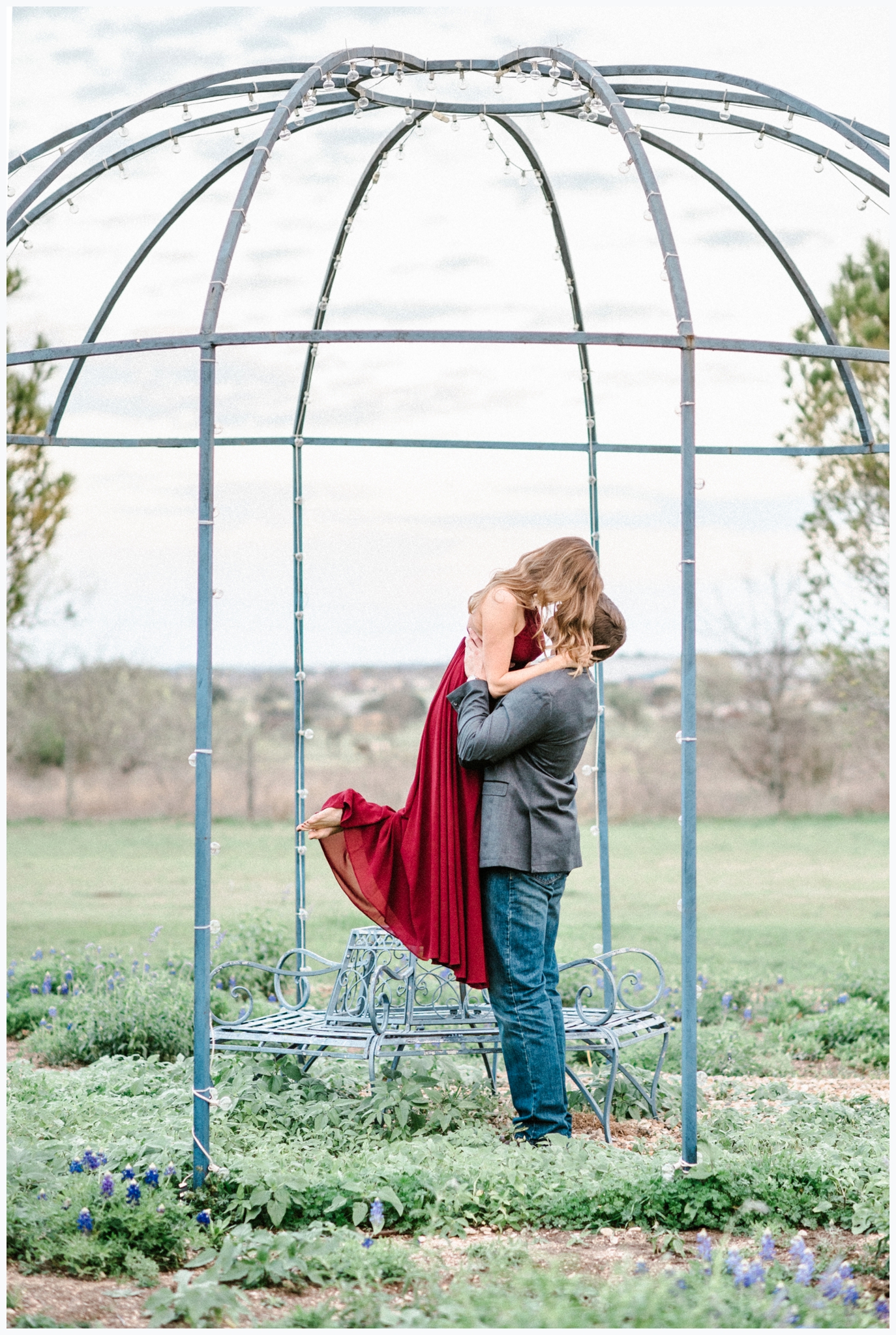 joslyn-holtfort-photography-engagement-session-le-san-michele-buda-texas_0022