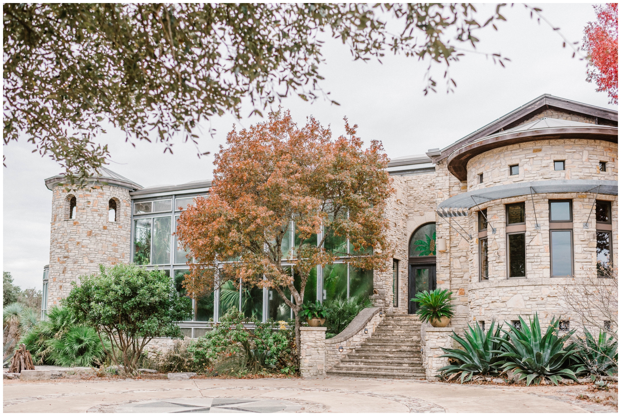 Fall wedding at The Greenhouse at Driftwood in Austin Texas | Joslyn Holtfort Photography